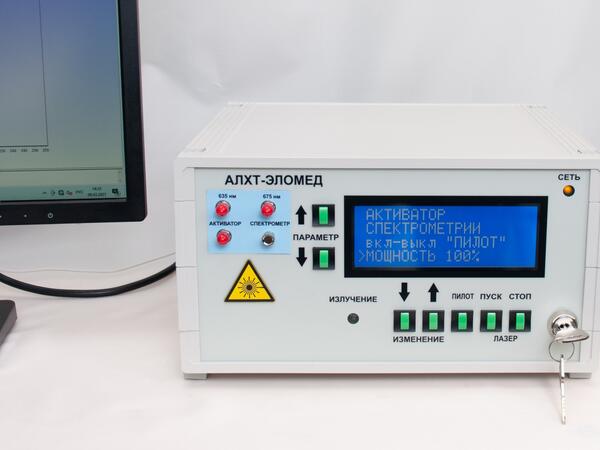 Лазерный аппарат АЛХТ-Эломед для (фотодинамической терапии) ФДТ и спектрометрии